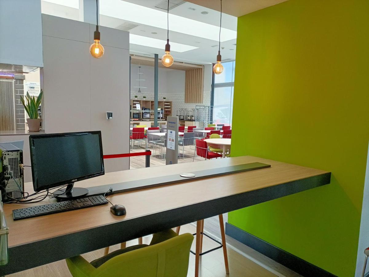 Holiday Inn Express Madrid Leganes By Ihg Экстерьер фото